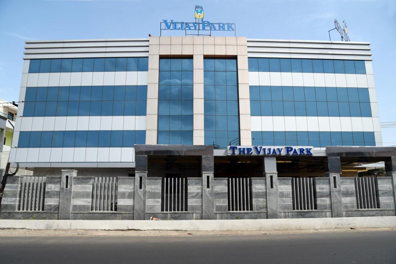 Hotel The Vijay Park - Airport Madrás Exterior foto